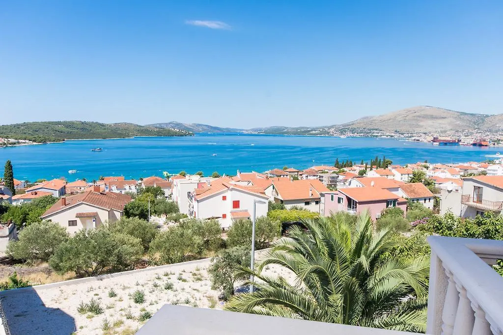 Apartments Bisera Trogir